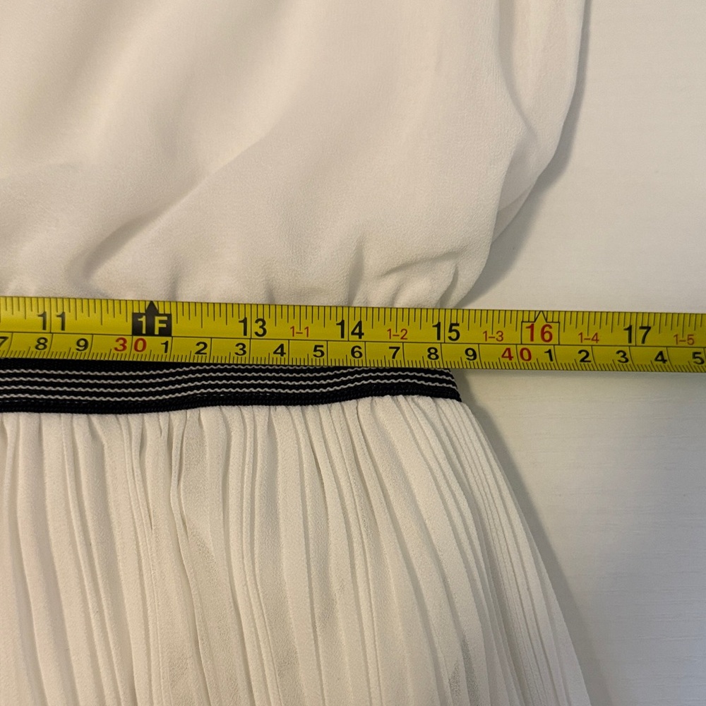 Guess Elegant White Maxi Dress - Picture 9 of 11